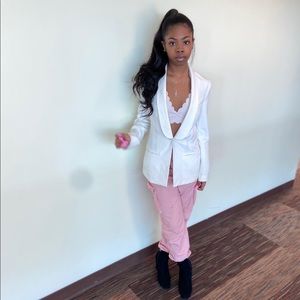 Meet your Posher, Zenaya